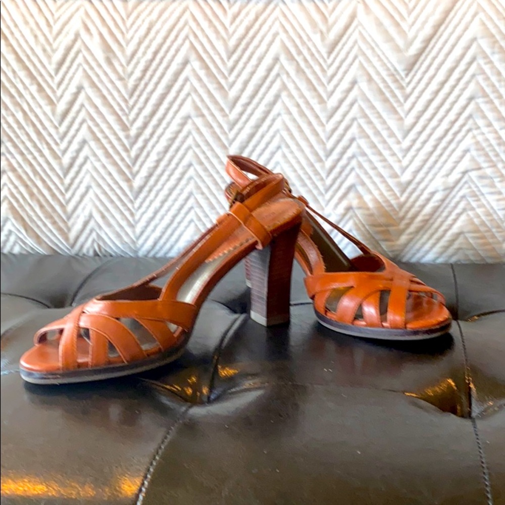 Banana Republic Sling back heeled sandal